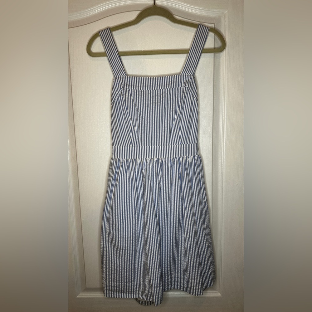 J. Crew Seersucker Apron Dress Bow Back Size Size S. Pockets Blue And White